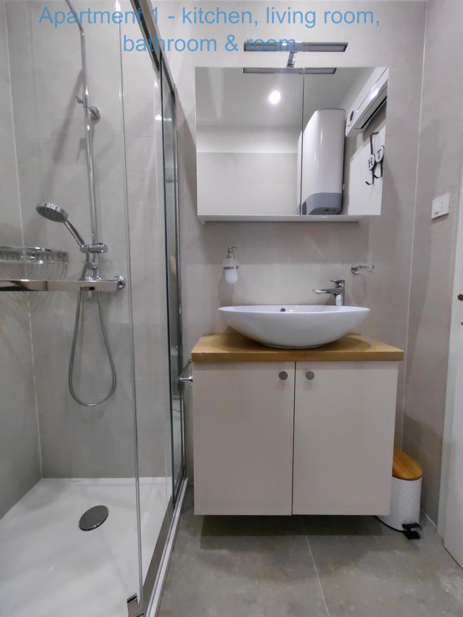 Relax And Enjoy Apartments Spalato Esterno foto