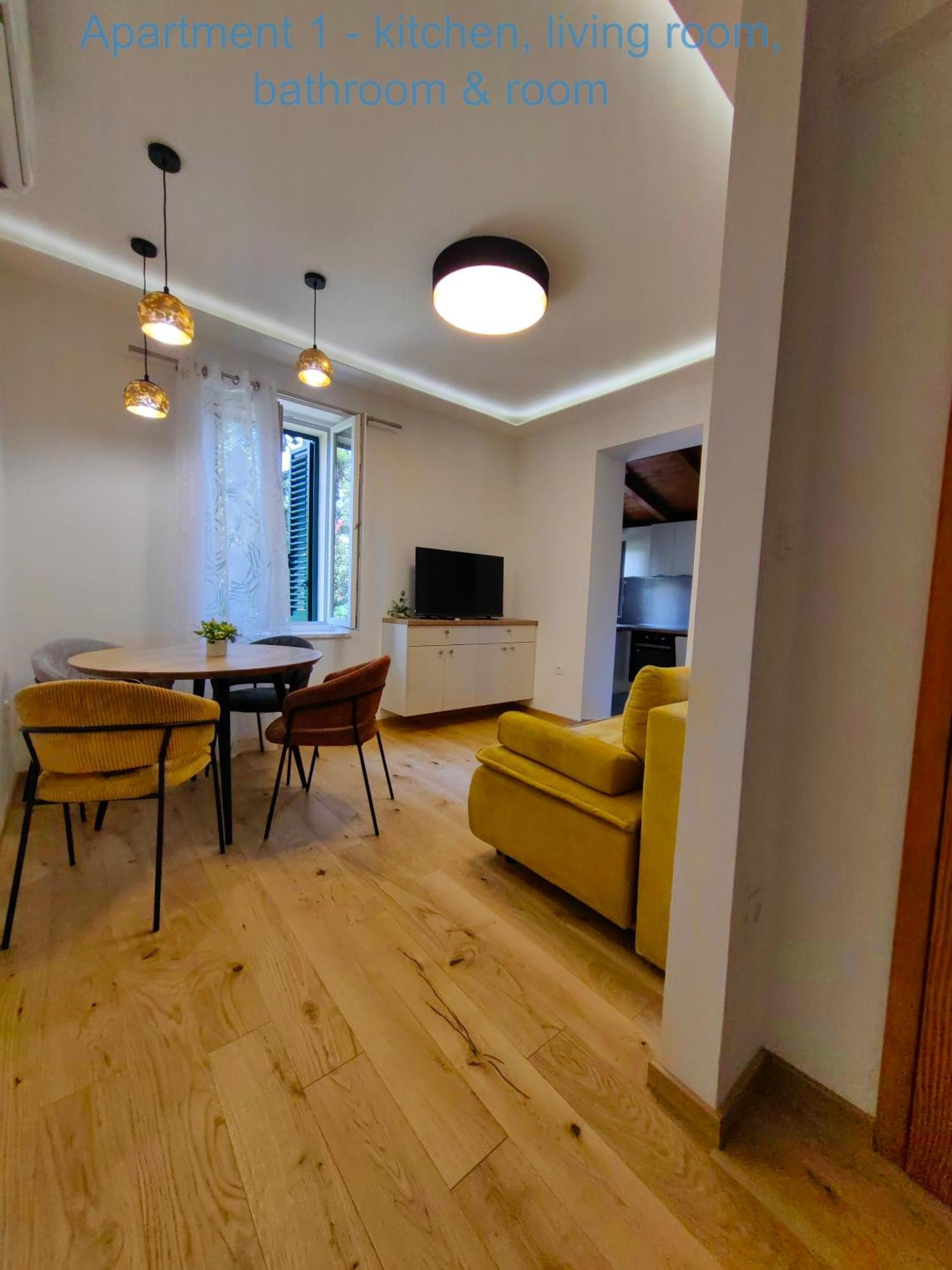 Relax And Enjoy Apartments Spalato Esterno foto