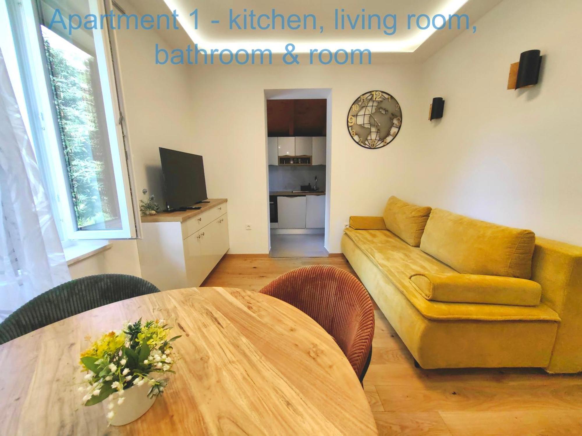 Relax And Enjoy Apartments Spalato Esterno foto